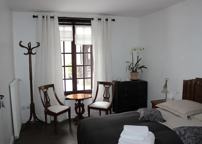 Le Clos Dormont Couette-café